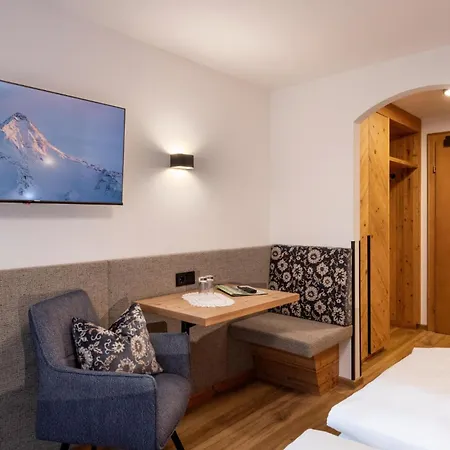 Oblasser Pensión 3*